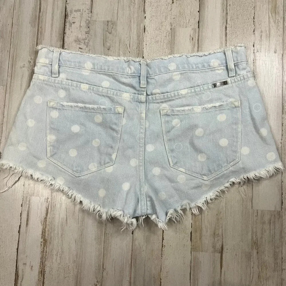 KanCan Women's Mid-Rise Polka Dot Frayed Hem Denim Shorts Size Small Blue - Picture 5 of 5